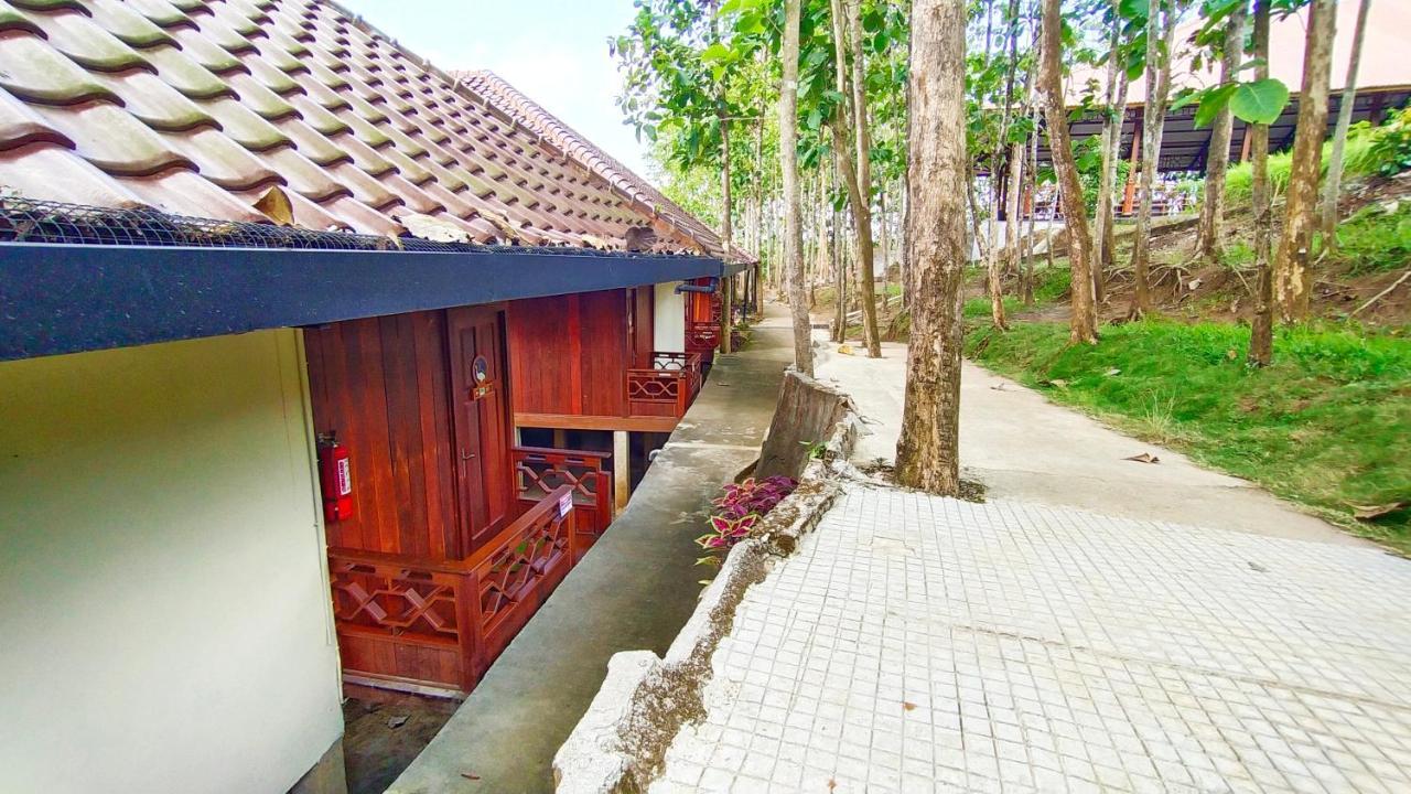 Kasuari Exotic Resort Magelang Exterior foto